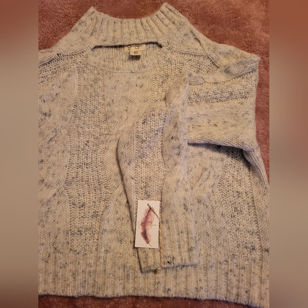 Jessica Simpson ~ Oversized Cropped Cable Stitch Sweather